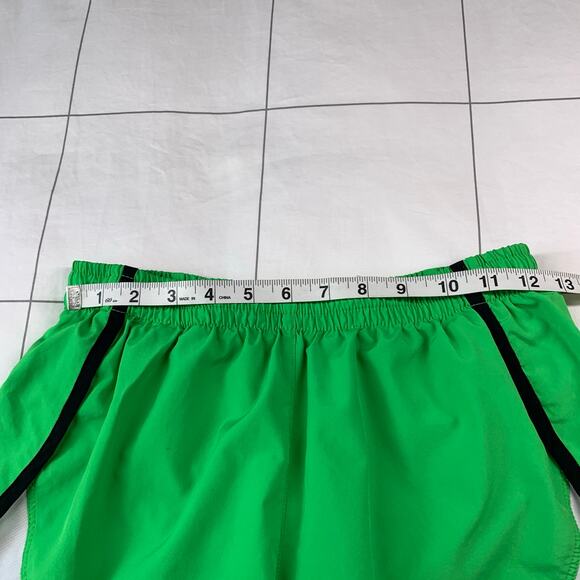 Nike Shorts Womens Small Green Athletic Running Activewear Gym Hiking Casual - Picture 8 of 12